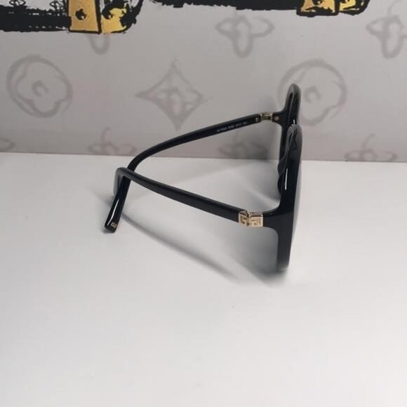 New Authentic Givenchy GV7180/S Sunglasses – Black Frame / Grey - Picture 4 of 13